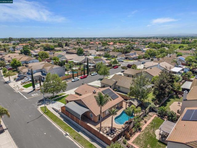 716 Joshua St, Oakley, CA 94561