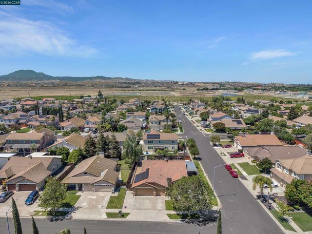 716 Joshua St, Oakley, CA 94561