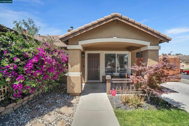 716 Joshua St, Oakley, CA 94561