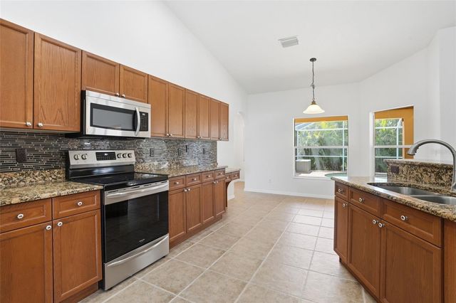 928 NW 5TH PLACE, Cape Coral, FL 33993