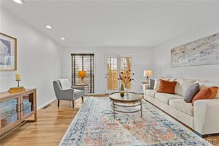 1105 Rue La Chelle Walk, Creve Coeur, MO 63141