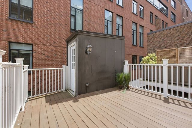 26 Hancock St 3, Boston, MA 02114