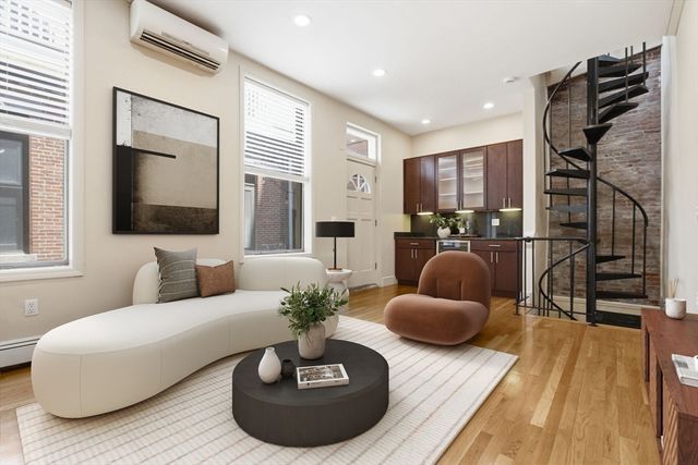 26 Hancock St 3, Boston, MA 02114