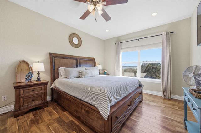 1748 Lakeshore DR, Canyon Lake, TX 78133