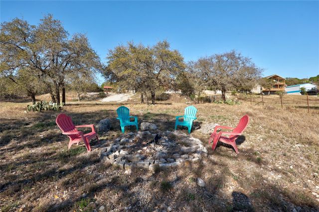 1748 Lakeshore DR, Canyon Lake, TX 78133