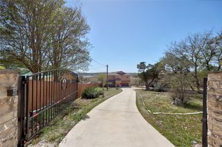 1748 Lakeshore DR, Canyon Lake, TX 78133