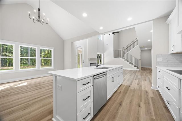 546 Harbour Shores, Jackson, GA 30233