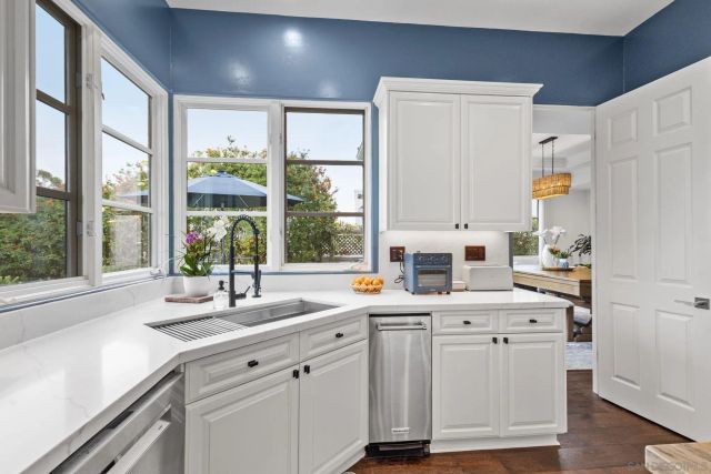 7180 Aviara Drive, Carlsbad, CA 92011