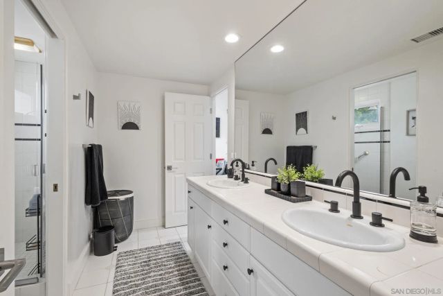 7180 Aviara Drive, Carlsbad, CA 92011