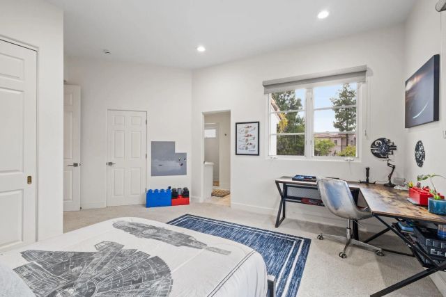 7180 Aviara Drive, Carlsbad, CA 92011