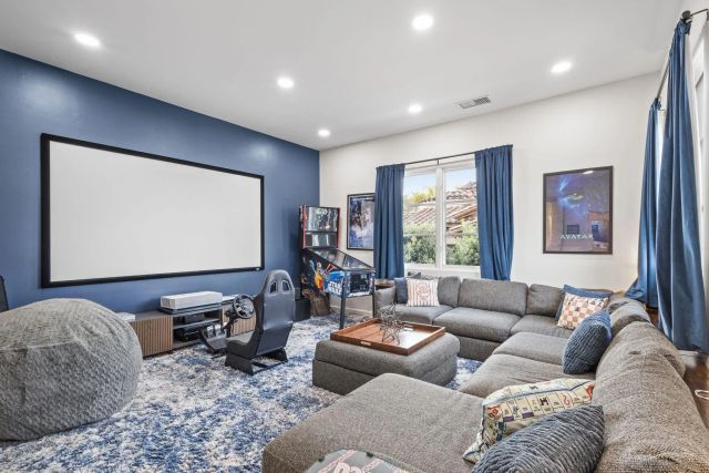 7180 Aviara Drive, Carlsbad, CA 92011