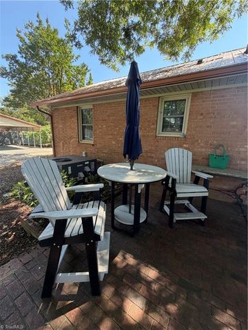 232 5th Street, Lexington, NC 27292