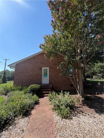 232 5th Street, Lexington, NC 27292