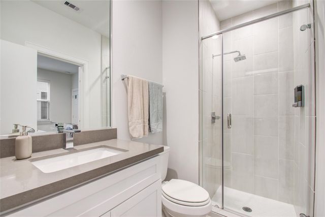 2717 Eado Grove Lane, Houston, TX 77003