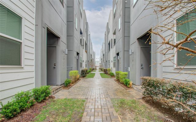 2717 Eado Grove Lane, Houston, TX 77003