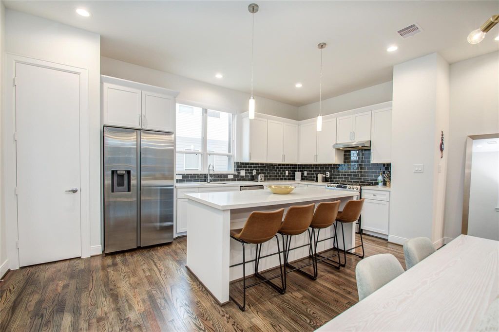 2717 Eado Grove Lane, Houston, TX 77003