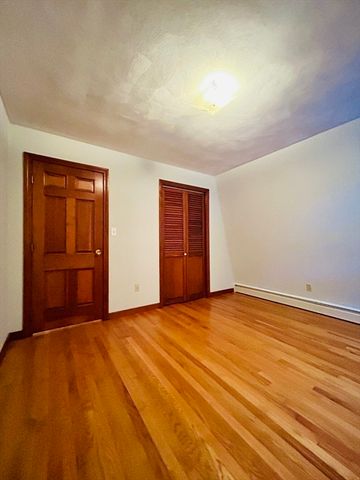 53 Appletree Ln, Holden, MA 01520