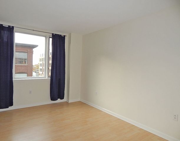 10 Rogers St. 416, Cambridge, MA 02142