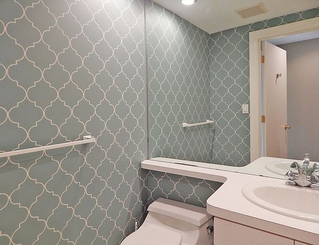 10 Rogers St. 416, Cambridge, MA 02142