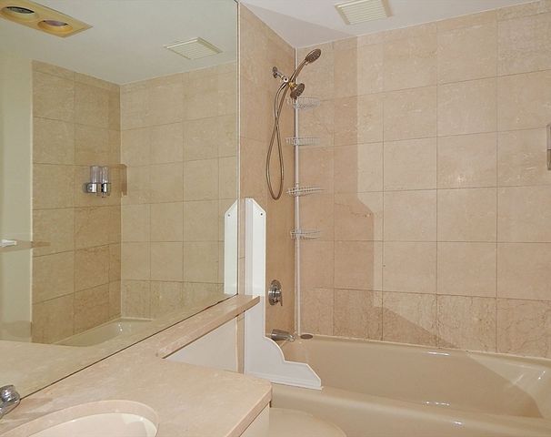 10 Rogers St. 416, Cambridge, MA 02142