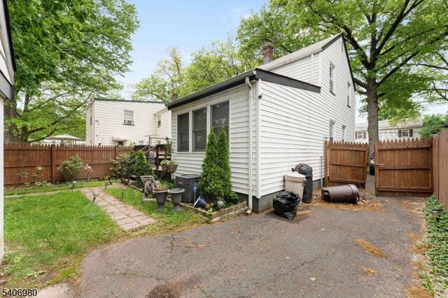 420 Hollywood Ave, Hillside Twp., NJ 07205