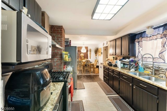 420 Hollywood Ave, Hillside Twp., NJ 07205