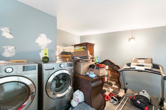 420 Hollywood Ave, Hillside Twp., NJ 07205