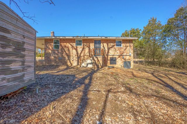 1165 ERMON RD, Bolivar, TN 38008