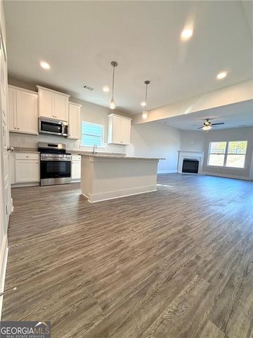 11205 Cornerstone Way, Hampton, GA 30228