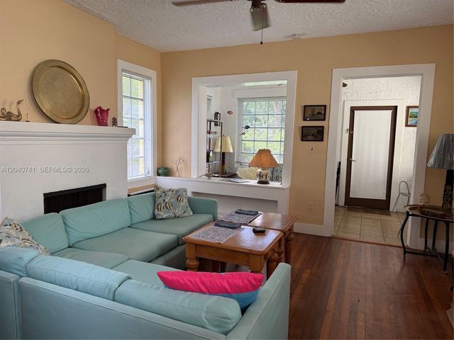 1209 Aguila Avenue, Coral Gables, FL 33134