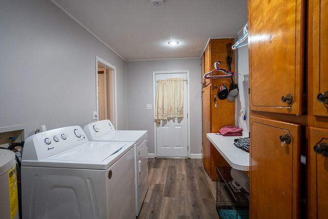 951 County Road 5740, Willow Springs, MO 65793