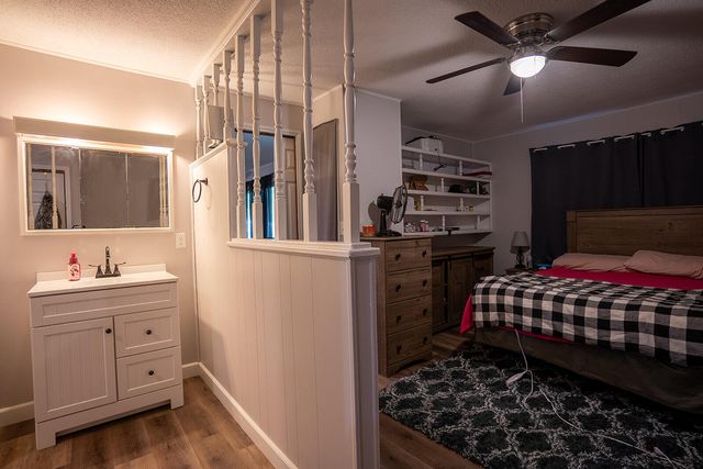 951 County Road 5740, Willow Springs, MO 65793