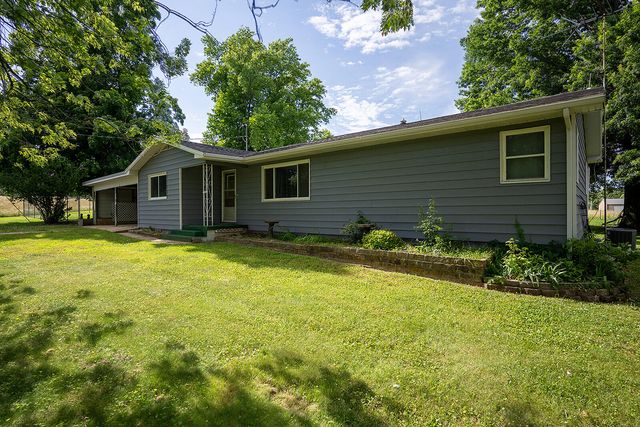 951 County Road 5740, Willow Springs, MO 65793