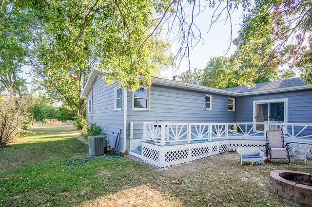 951 County Road 5740, Willow Springs, MO 65793