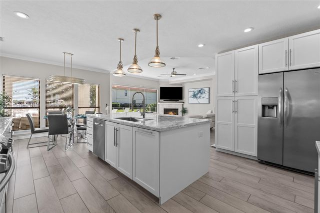 1511 Waterside Drive, League City, TX 77573