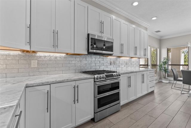1511 Waterside Drive, League City, TX 77573