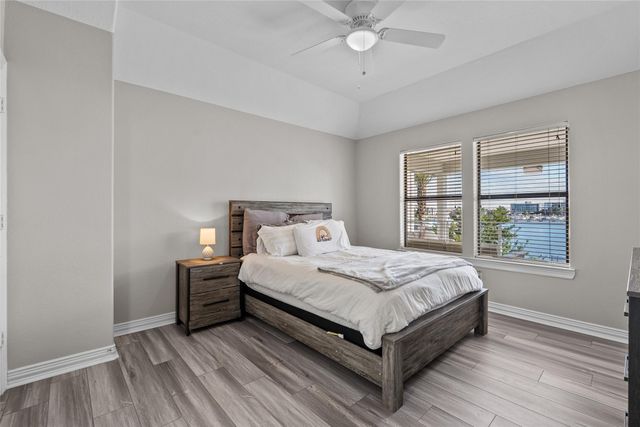 1511 Waterside Drive, League City, TX 77573