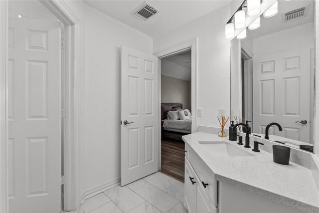 1511 Waterside Drive, League City, TX 77573