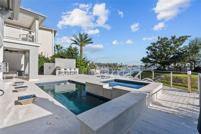 1511 Waterside Drive, League City, TX 77573