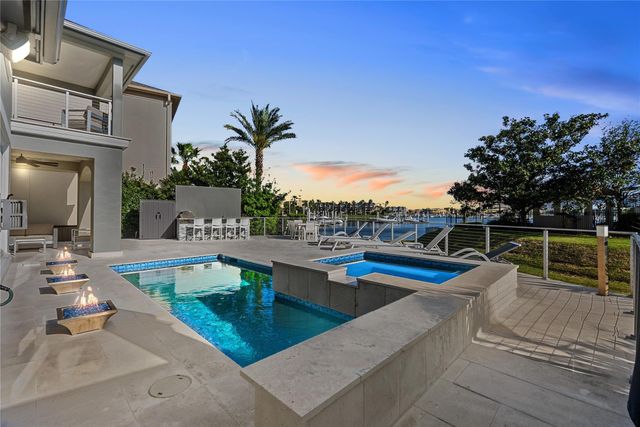 1511 Waterside Drive, League City, TX 77573