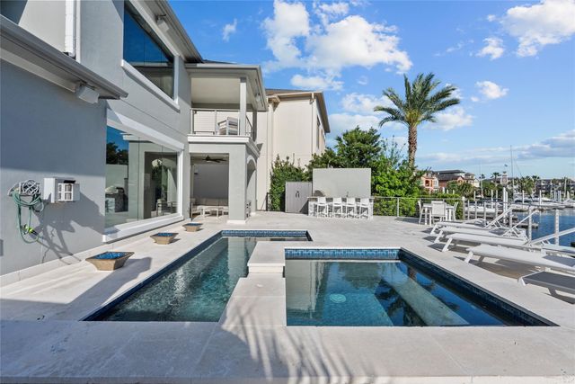 1511 Waterside Drive, League City, TX 77573