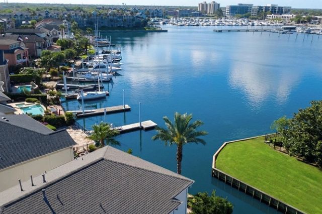 1511 Waterside Drive, League City, TX 77573