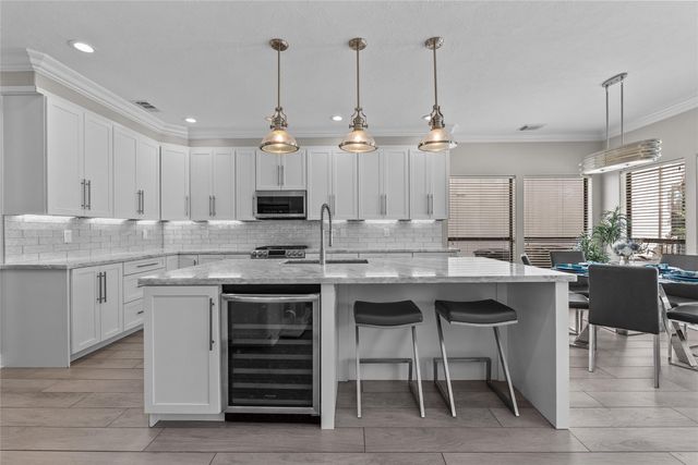 1511 Waterside Drive, League City, TX 77573