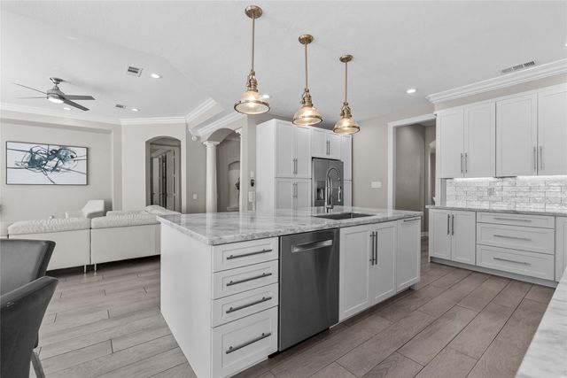 1511 Waterside Drive, League City, TX 77573