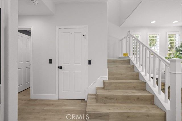 328 Flyers Ln, Tustin, CA 92782