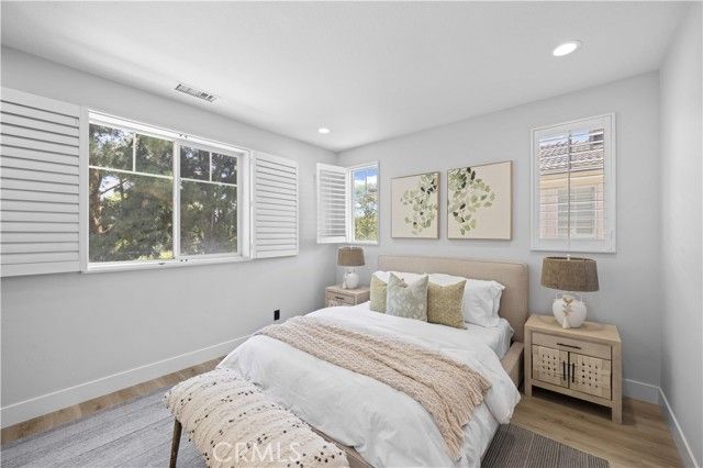 328 Flyers Ln, Tustin, CA 92782