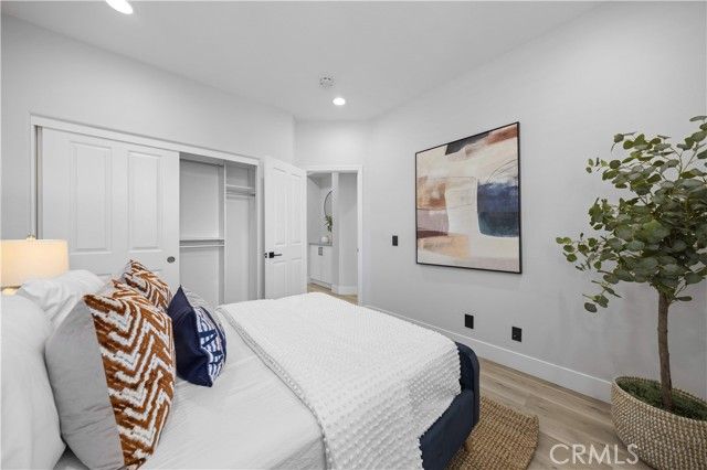 328 Flyers Ln, Tustin, CA 92782