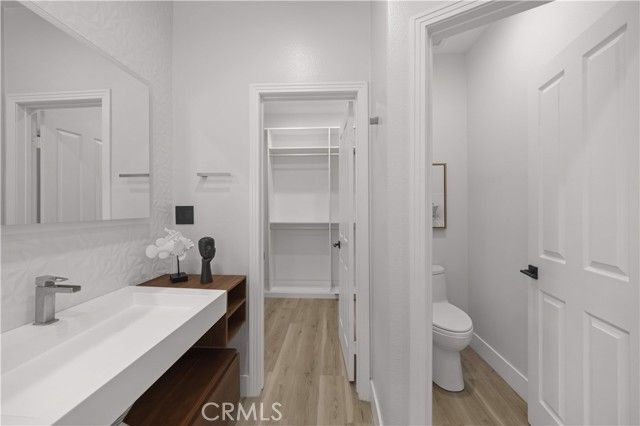 328 Flyers Ln, Tustin, CA 92782