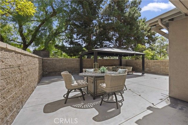 328 Flyers Ln, Tustin, CA 92782