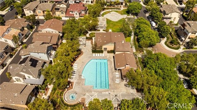 328 Flyers Ln, Tustin, CA 92782